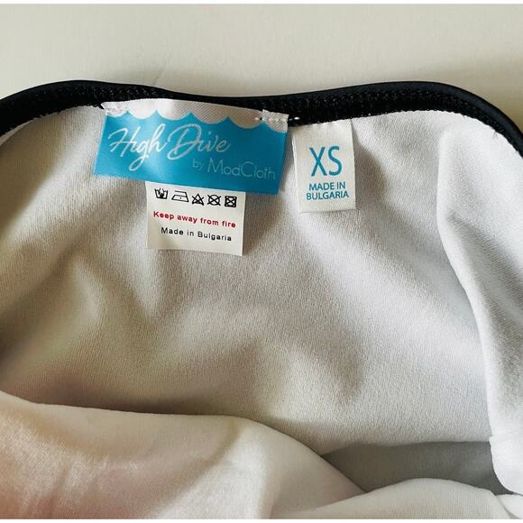 ModCloth Sunglasses Retro Color Block Halter One Piece Swimsuit Size XS NEW - Picture 3 of 5